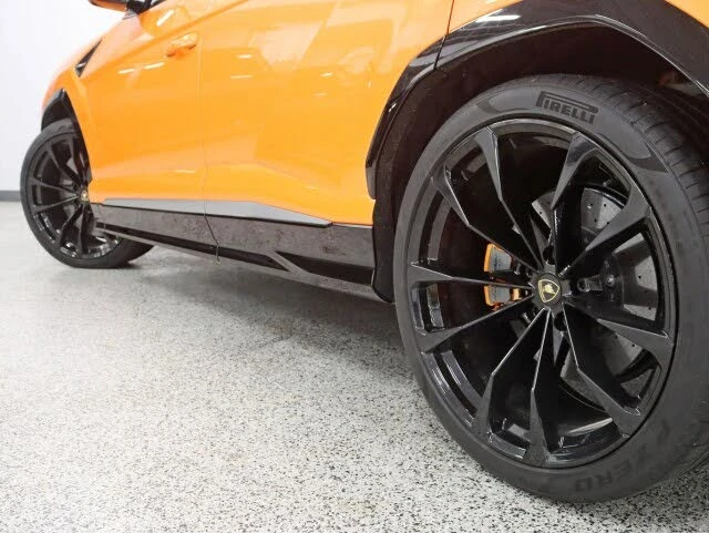 2021 Lamborghini Urus - Image 12 of 31