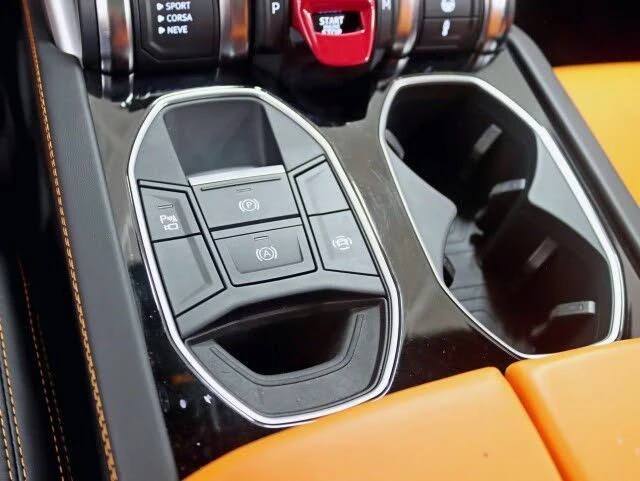 2021 Lamborghini Urus - Image 26 of 31