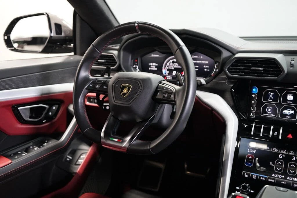 2021 Lamborghini Urus - Image 31 of 31