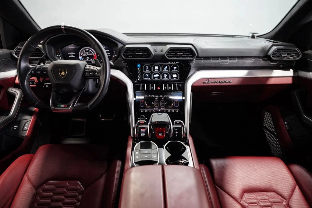 2021 Lamborghini Urus - Image 29 of 31