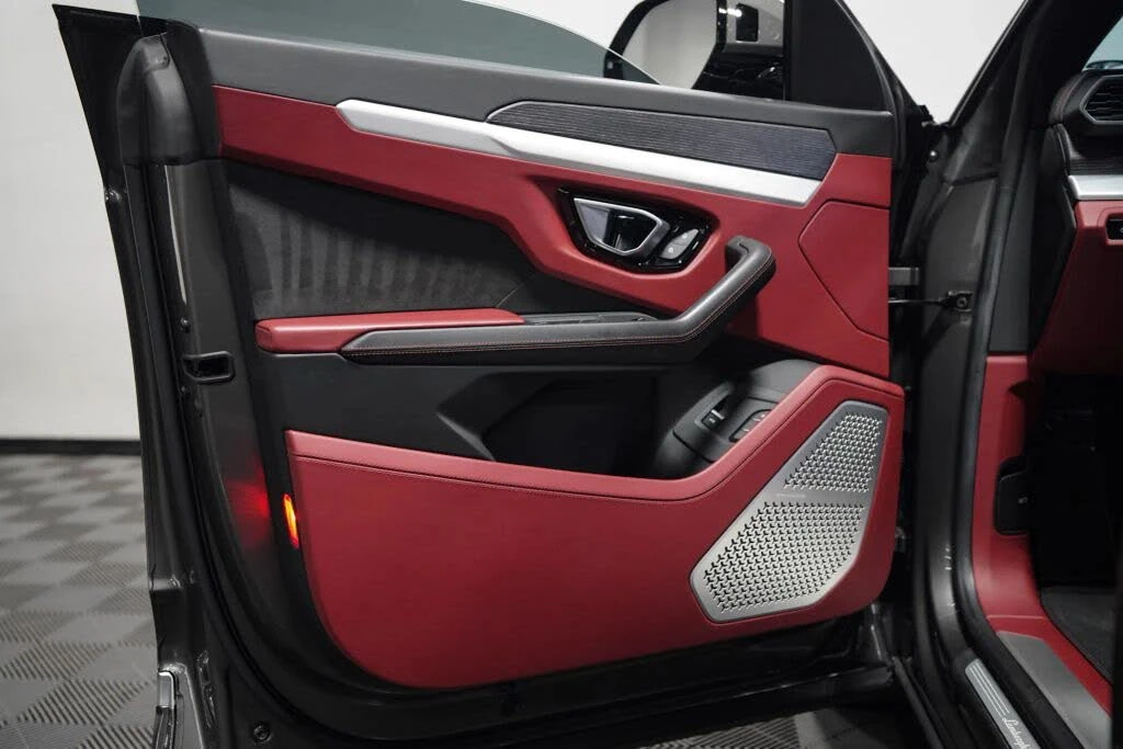 2021 Lamborghini Urus - Image 15 of 31