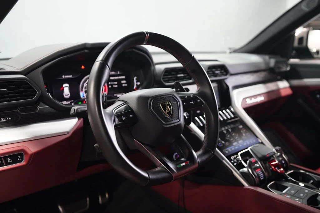 2021 Lamborghini Urus - Image 17 of 31