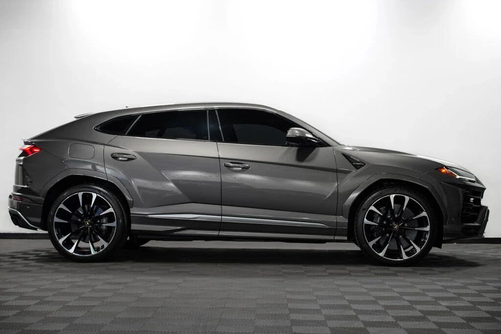 2021 Lamborghini Urus - Image 8 of 31