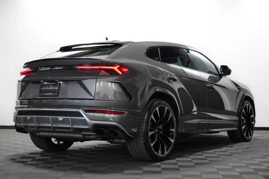 2021 Lamborghini Urus - Image 11 of 31