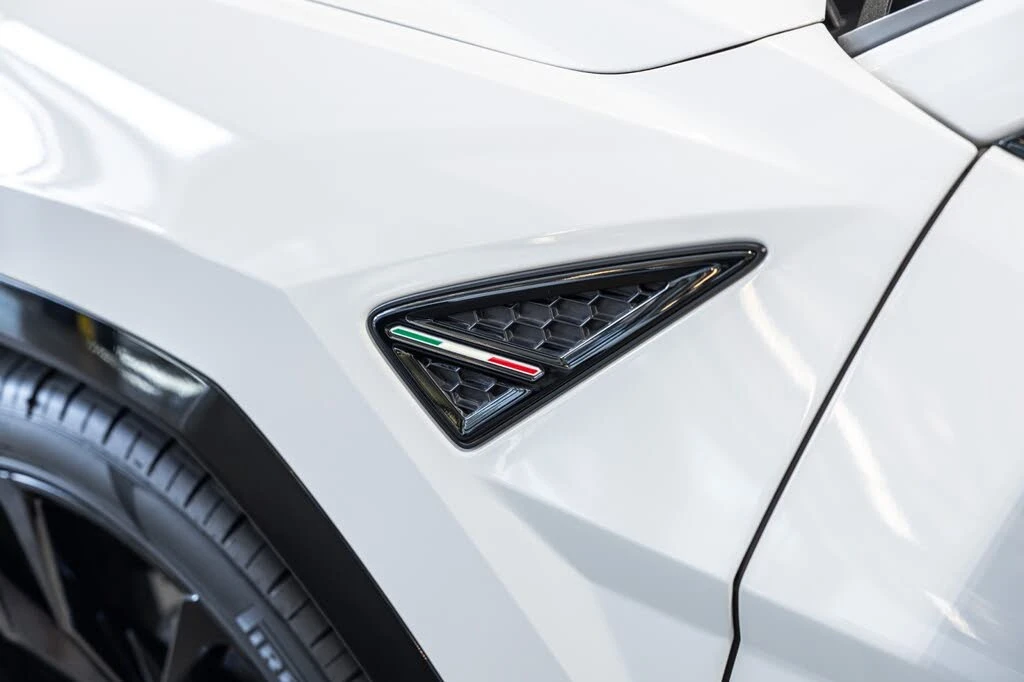 2021 Lamborghini Urus - Image 13 of 31