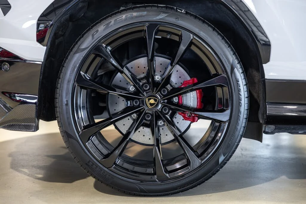2021 Lamborghini Urus - Image 26 of 31