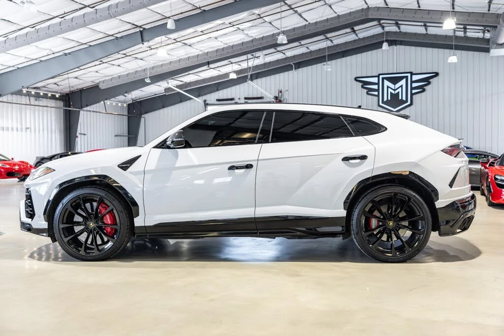 2021 Lamborghini Urus - Image 3 of 31