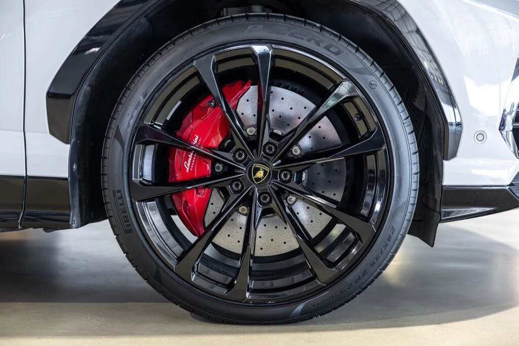 2021 Lamborghini Urus - Image 27 of 31