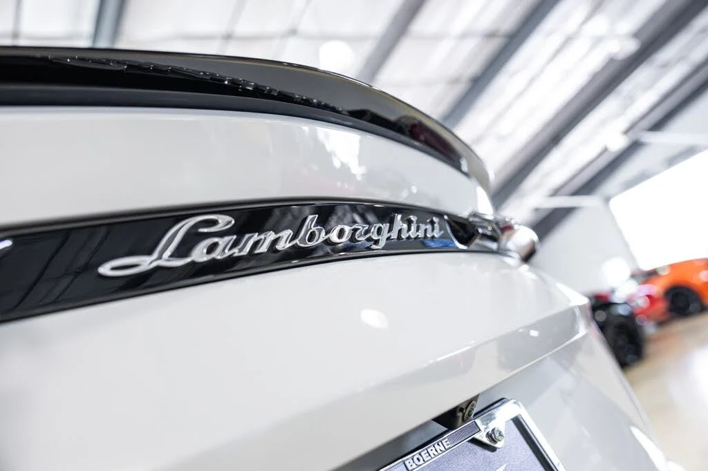 2021 Lamborghini Urus - Image 17 of 31