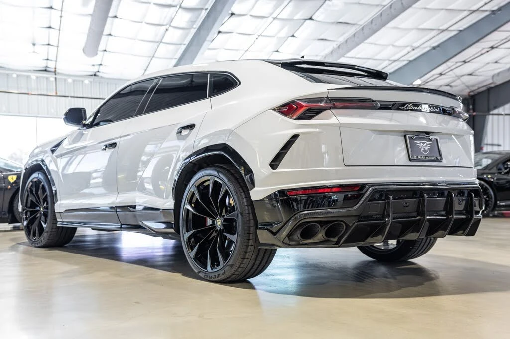 2021 Lamborghini Urus - Image 4 of 31