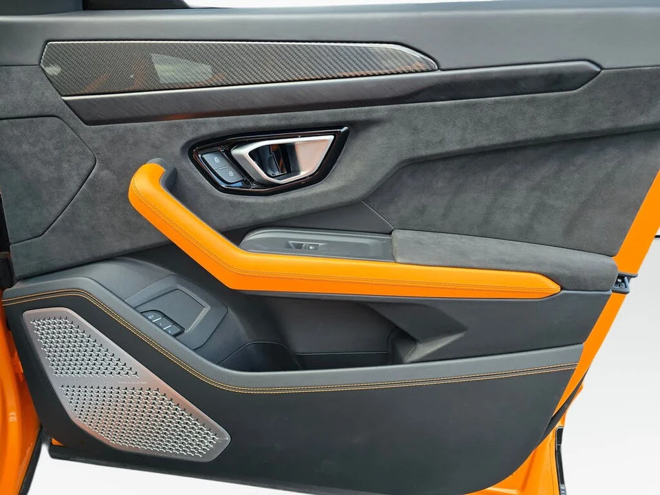 2021 Lamborghini Urus - Image 26 of 31
