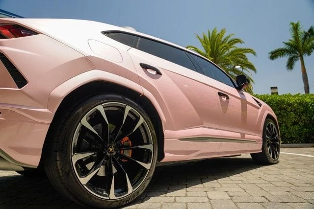 2021 Lamborghini Urus - Image 17 of 21