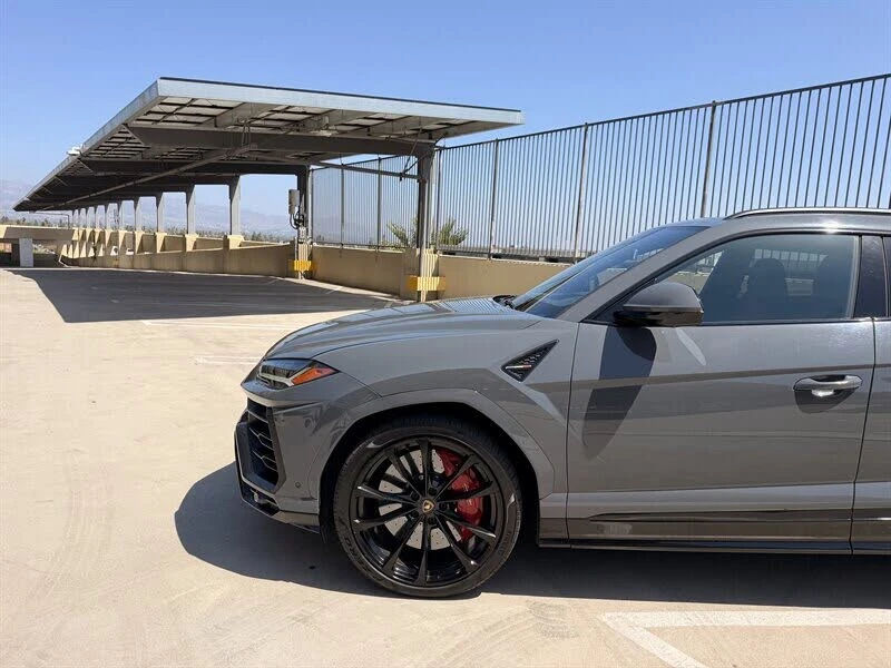 2021 Lamborghini Urus - Image 15 of 31