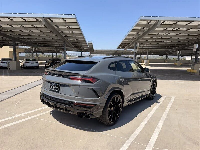 2021 Lamborghini Urus - Image 4 of 31