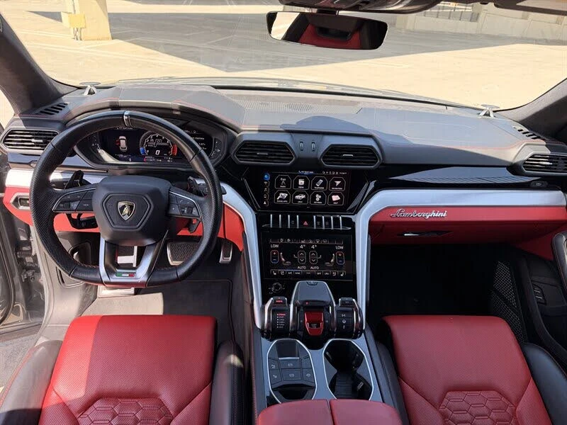 2021 Lamborghini Urus - Image 28 of 31