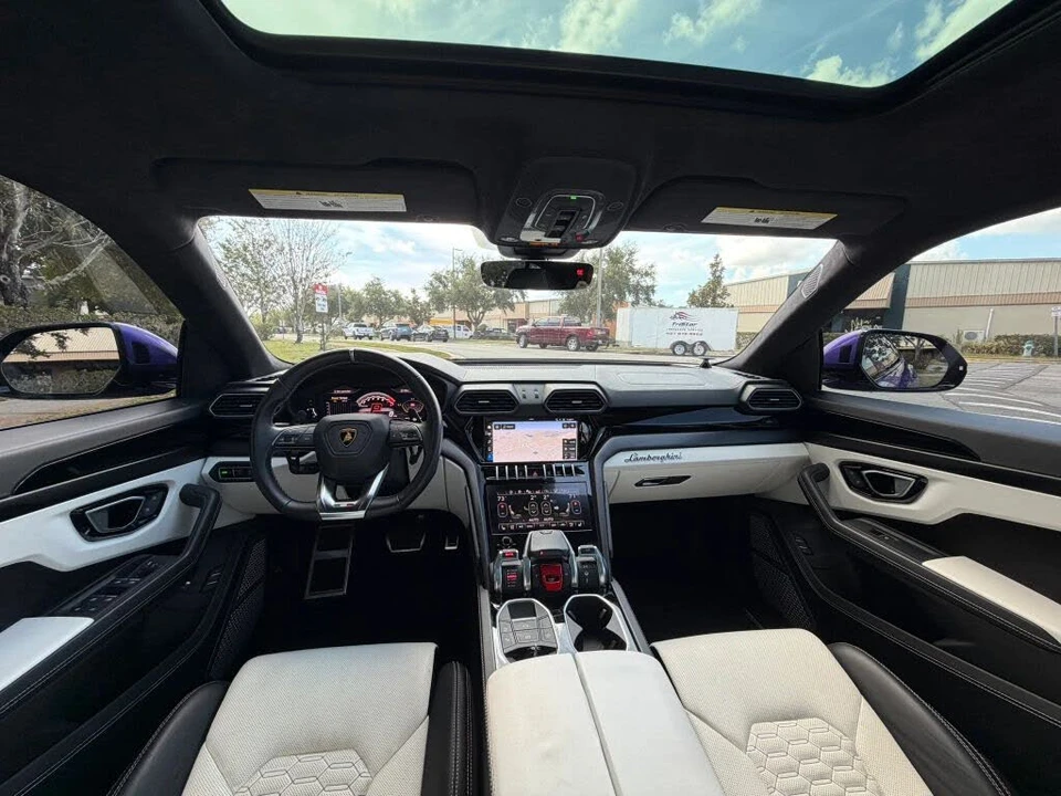 2021 Lamborghini Urus - Image 31 of 31