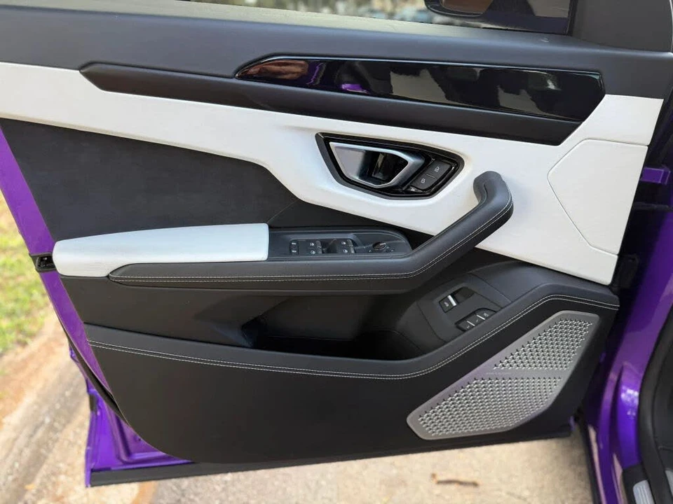 2021 Lamborghini Urus - Image 30 of 31
