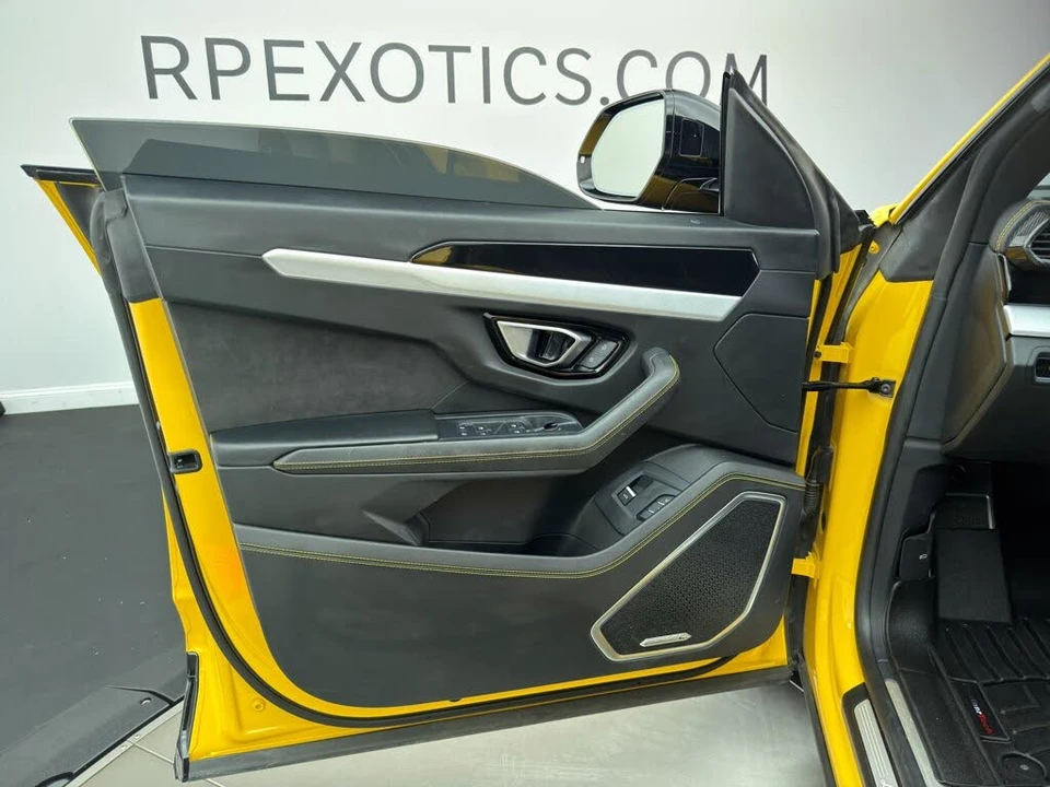 2021 Lamborghini Urus - Image 14 of 26