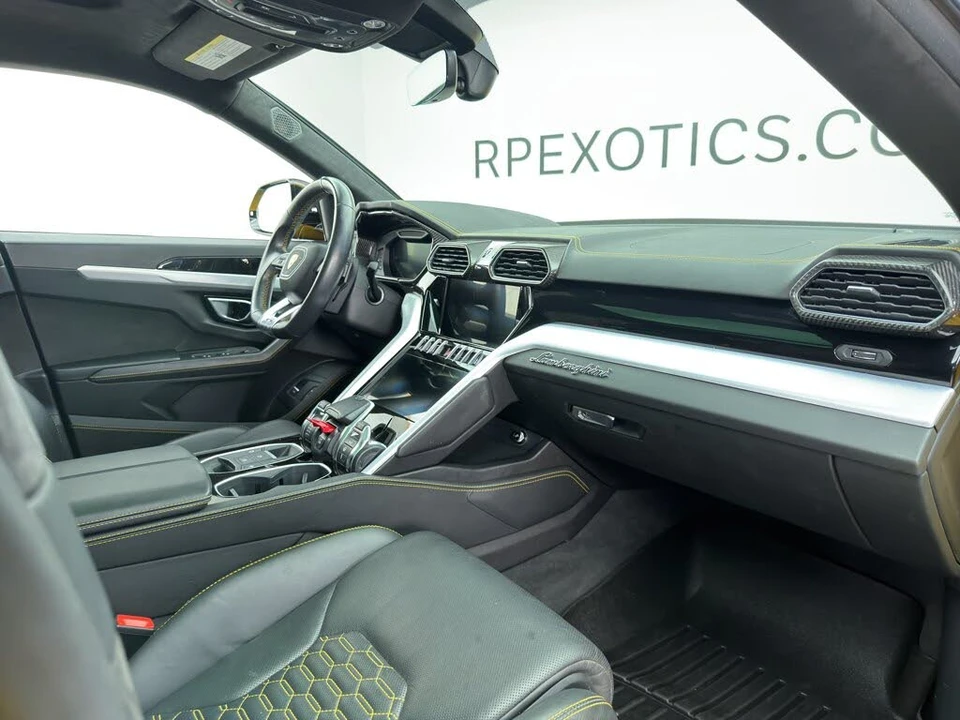 2021 Lamborghini Urus - Image 18 of 26