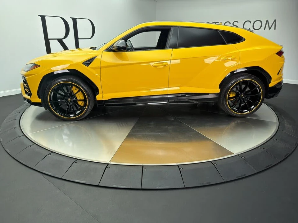 2021 Lamborghini Urus - Image 3 of 26