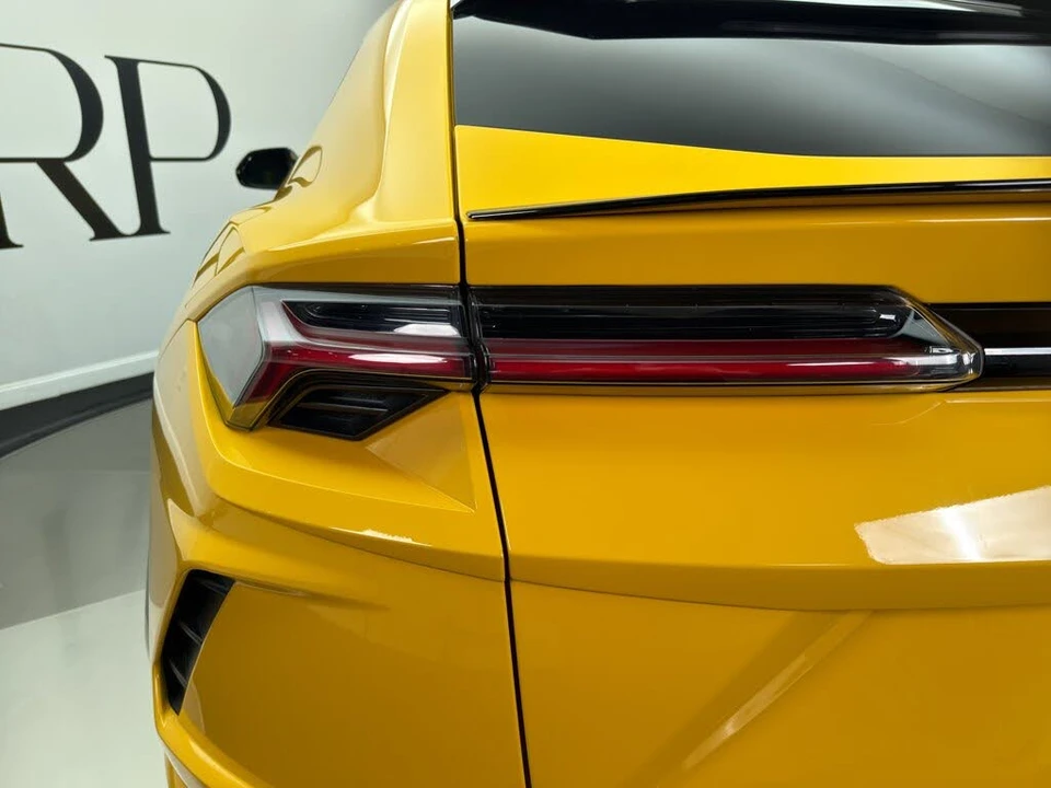 2021 Lamborghini Urus - Image 12 of 26