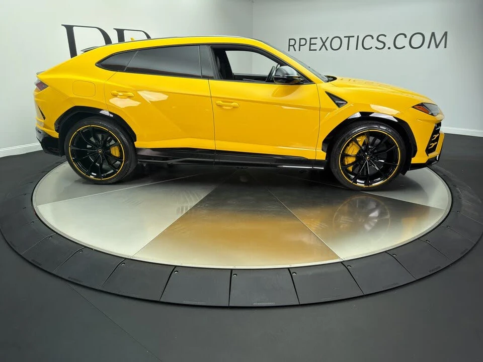 2021 Lamborghini Urus - Image 7 of 26