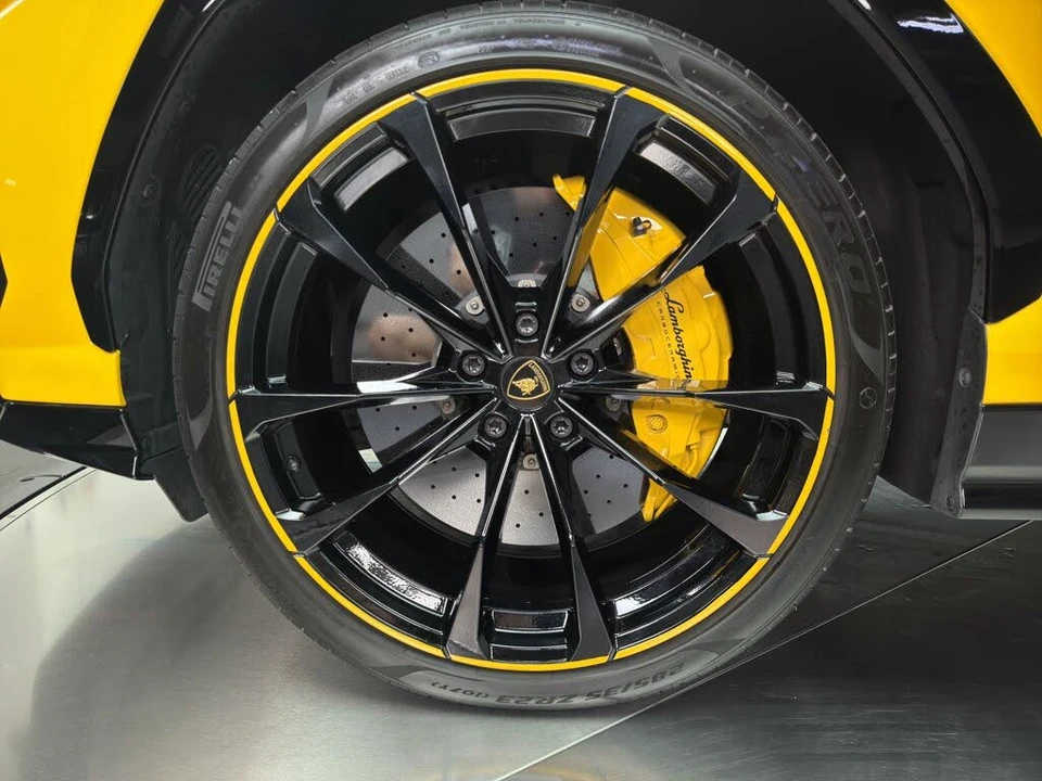 2021 Lamborghini Urus - Image 13 of 26