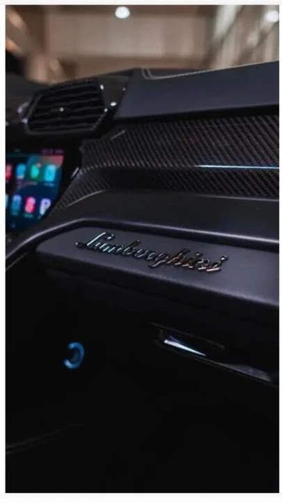 2021 Lamborghini Urus - Image 12 of 12