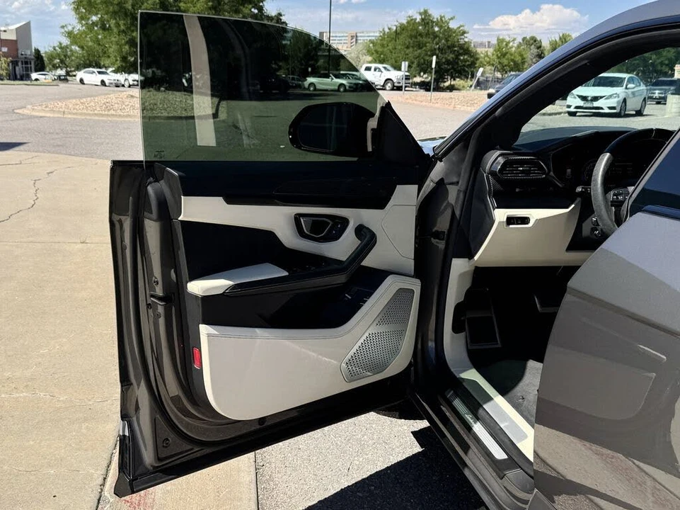 2021 Lamborghini Urus - Image 18 of 31