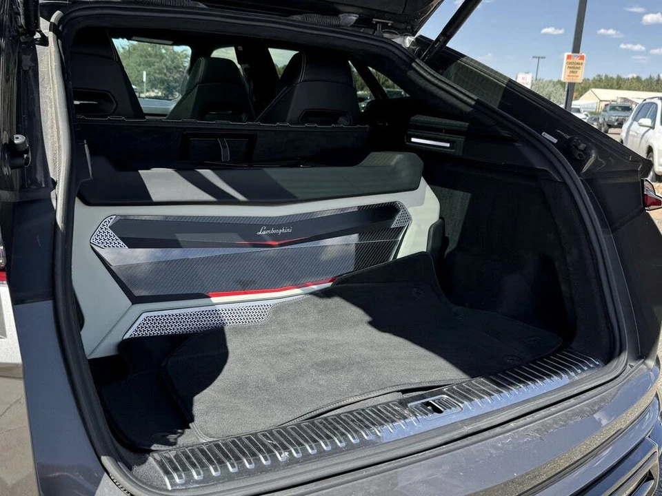 2021 Lamborghini Urus - Image 14 of 31