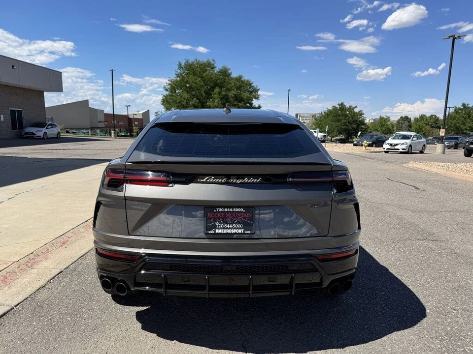 2021 Lamborghini Urus - Image 10 of 31