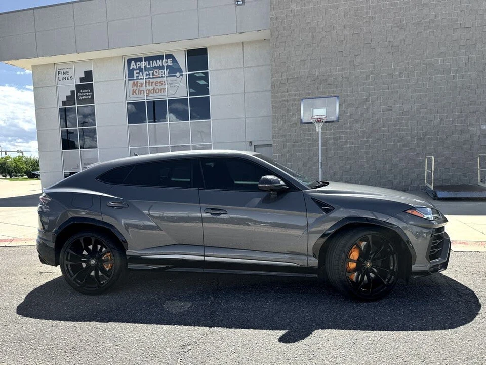 2021 Lamborghini Urus - Image 5 of 31