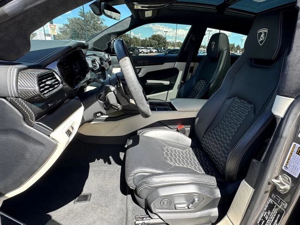 2021 Lamborghini Urus - Image 20 of 31