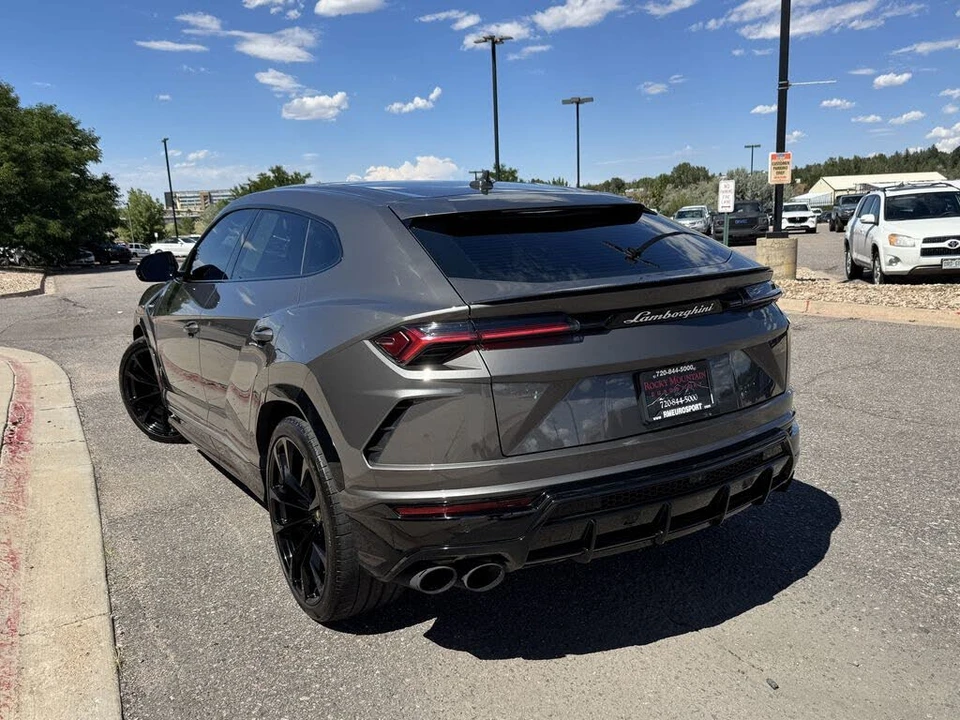 2021 Lamborghini Urus - Image 7 of 31