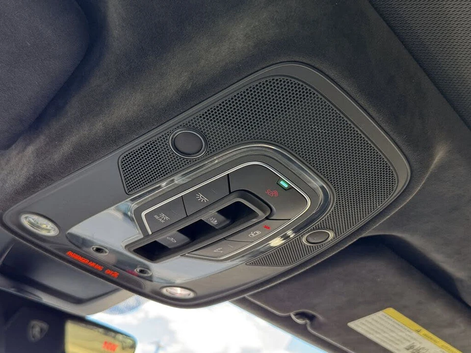 2021 Lamborghini Urus - Image 26 of 31