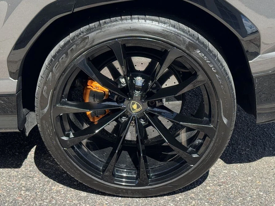 2021 Lamborghini Urus - Image 17 of 31