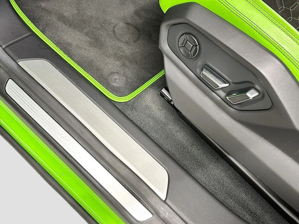 2021 Lamborghini Urus - Image 27 of 31