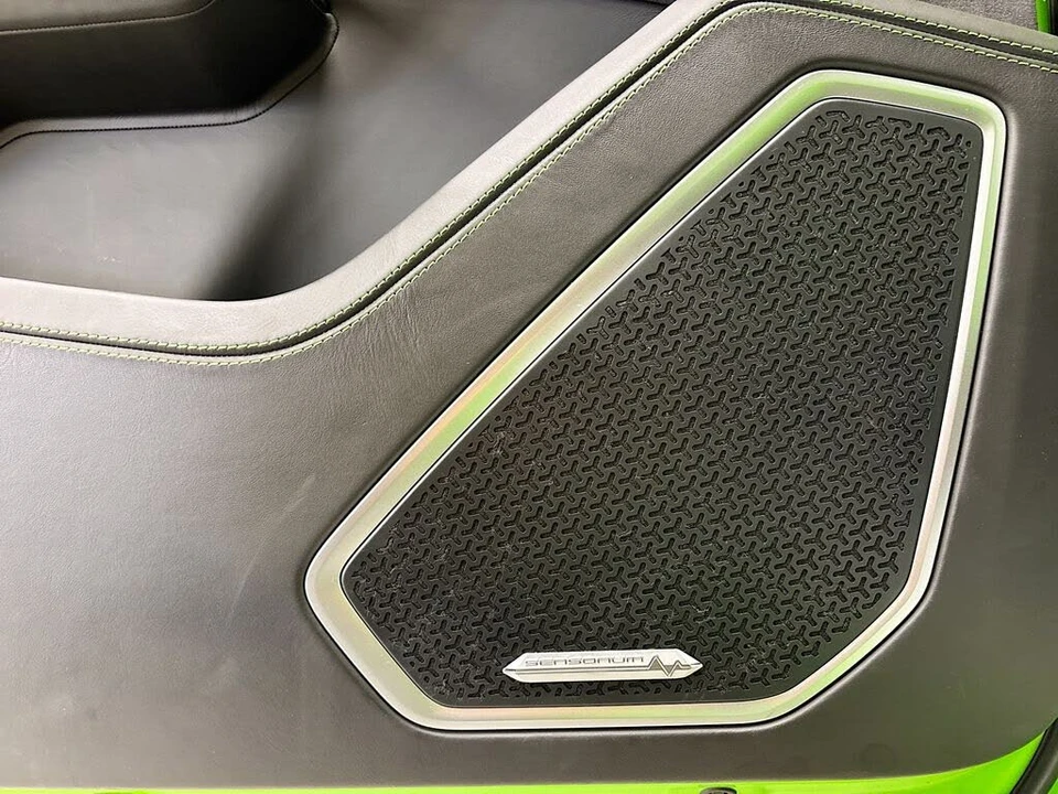 2021 Lamborghini Urus - Image 26 of 31