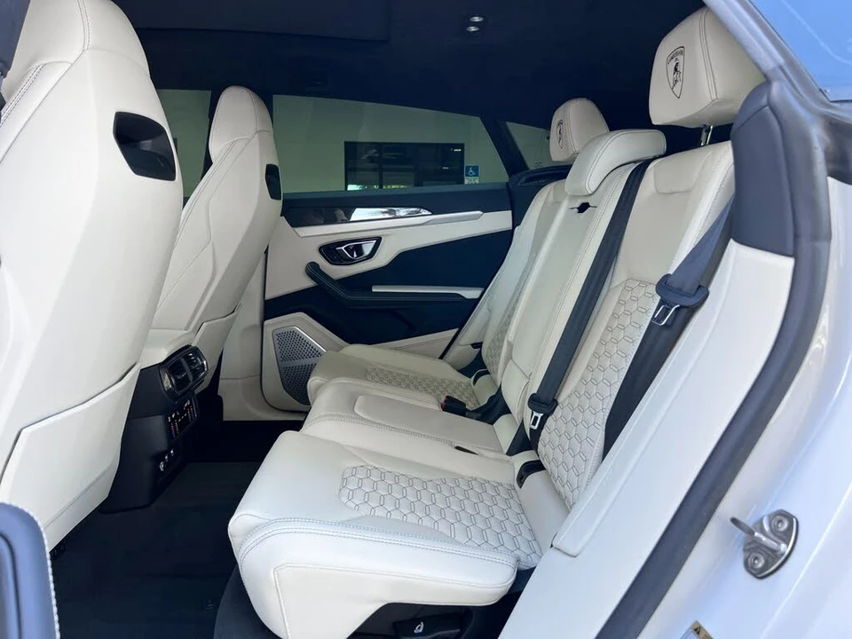 2021 Lamborghini Urus - Image 30 of 31