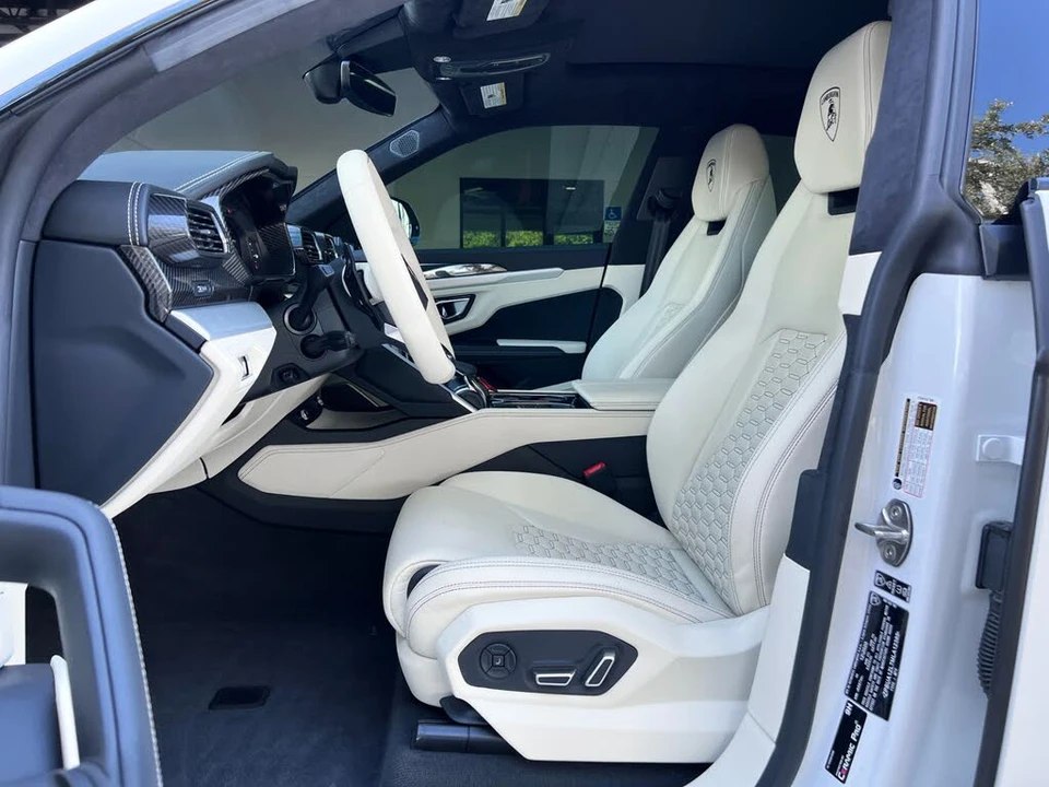 2021 Lamborghini Urus - Image 11 of 31