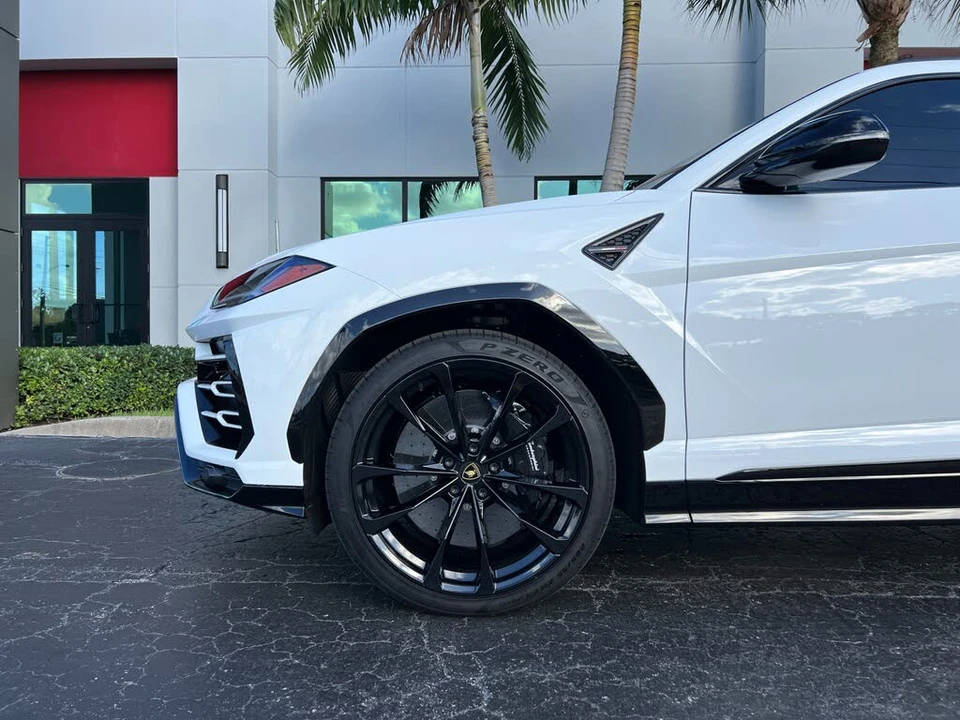 2021 Lamborghini Urus - Image 20 of 31