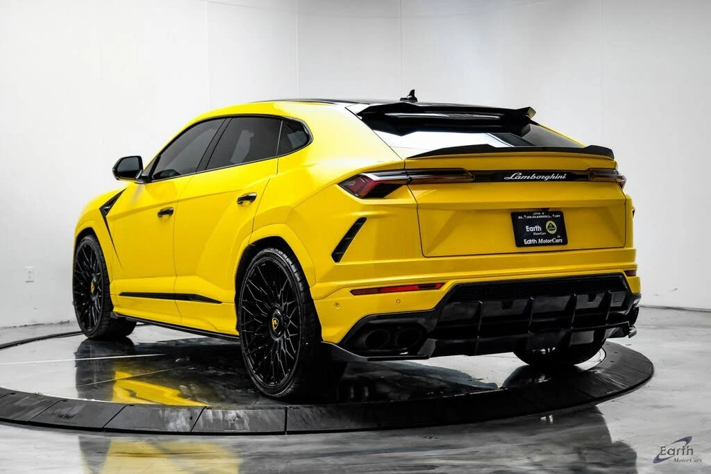 2021 Lamborghini Urus - Image 12 of 31