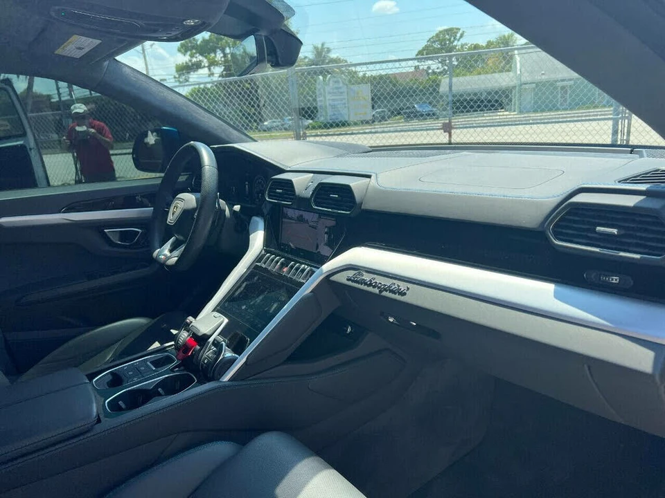 2021 Lamborghini Urus - Image 11 of 31