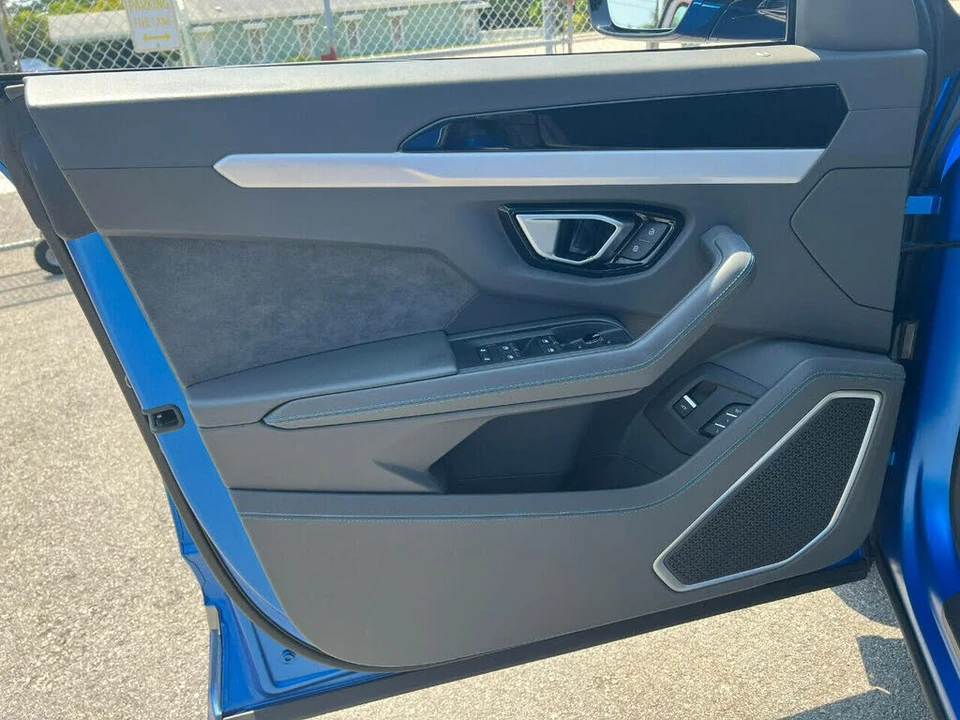 2021 Lamborghini Urus - Image 24 of 31