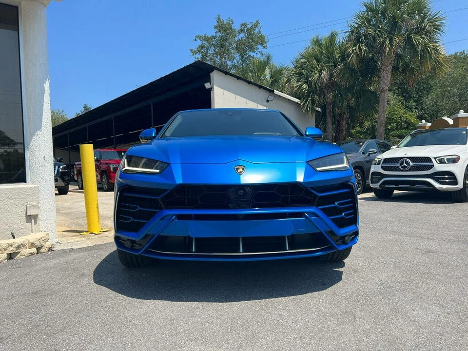 2021 Lamborghini Urus - Image 2 of 31