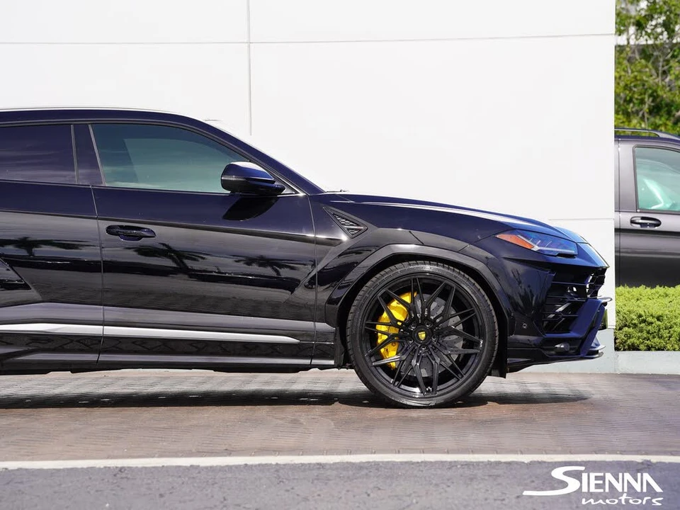 2021 Lamborghini Urus - Image 24 of 31