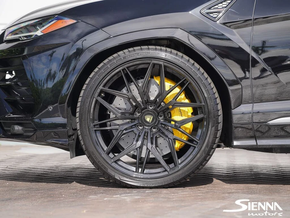 2021 Lamborghini Urus - Image 12 of 31