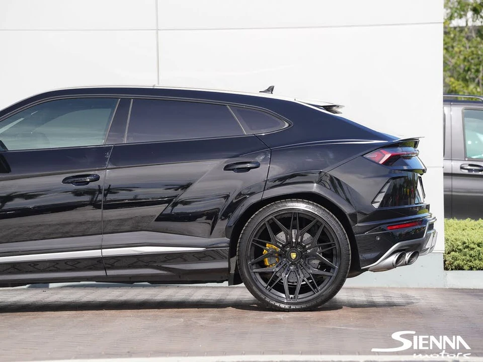 2021 Lamborghini Urus - Image 10 of 31
