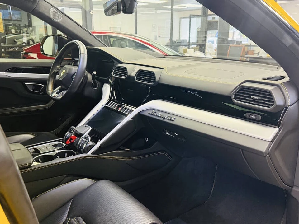 2021 Lamborghini Urus - Image 19 of 25
