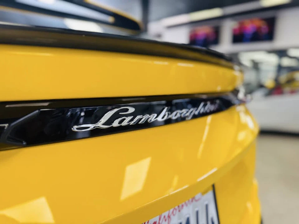 2021 Lamborghini Urus - Image 14 of 25